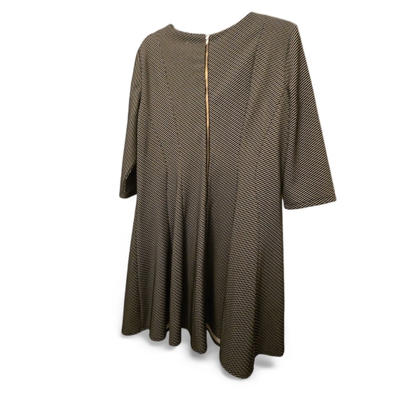 PLUS SIZE******Lane Bryant Black and White Top - Picture 4 of 7